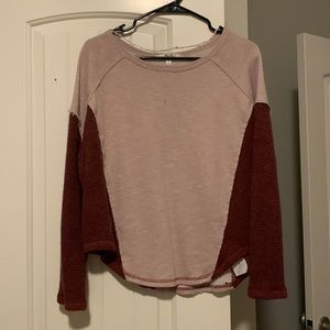 maroon sleeved sweater